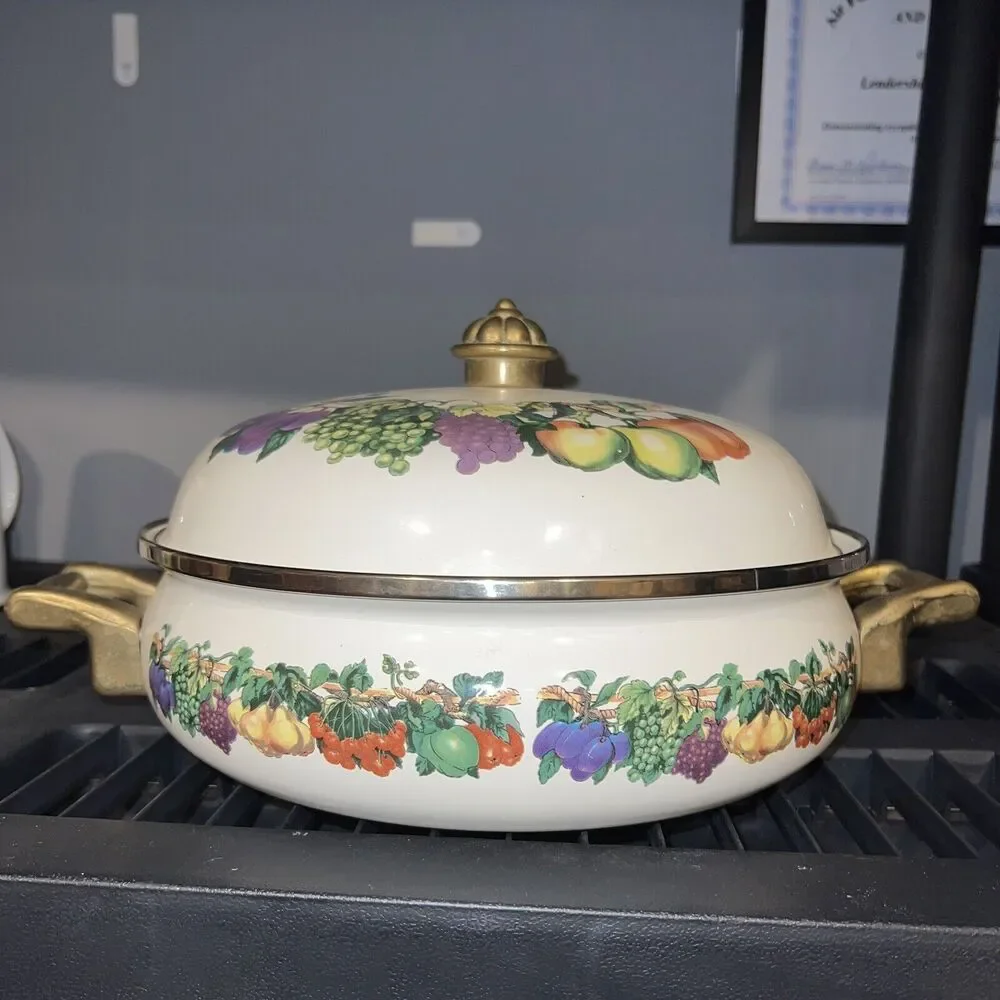 Tabletops Unlimited Vitroceramic cookware 3 Qt Enamel Stock Pot Dutch Oven Fruit